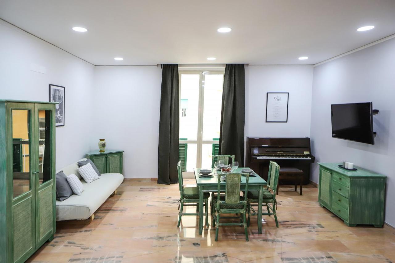 Modern Apartment At Piazza Del Gesu' By Wonderful Italy نابولي المظهر الخارجي الصورة