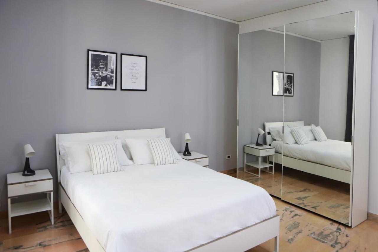 Modern Apartment At Piazza Del Gesu' By Wonderful Italy نابولي المظهر الخارجي الصورة