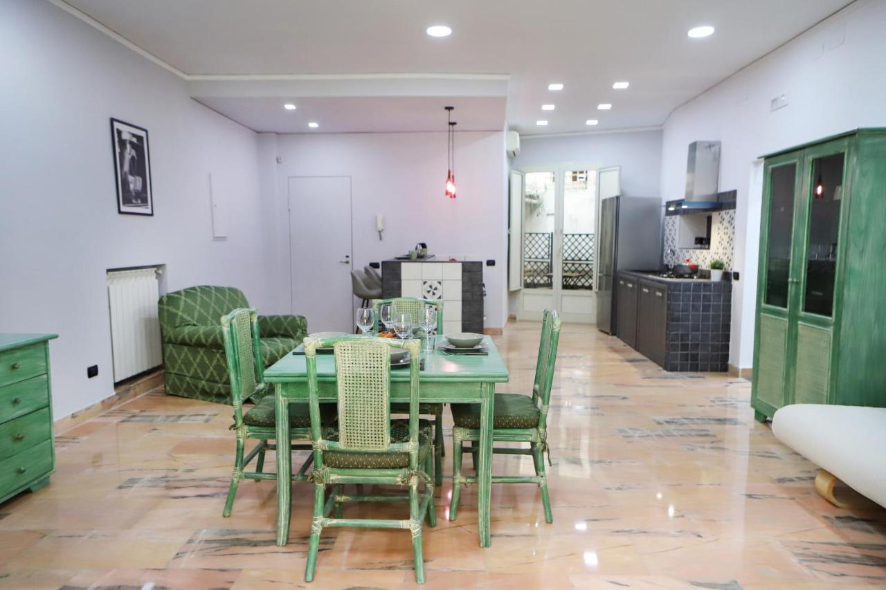 Modern Apartment At Piazza Del Gesu' By Wonderful Italy نابولي المظهر الخارجي الصورة