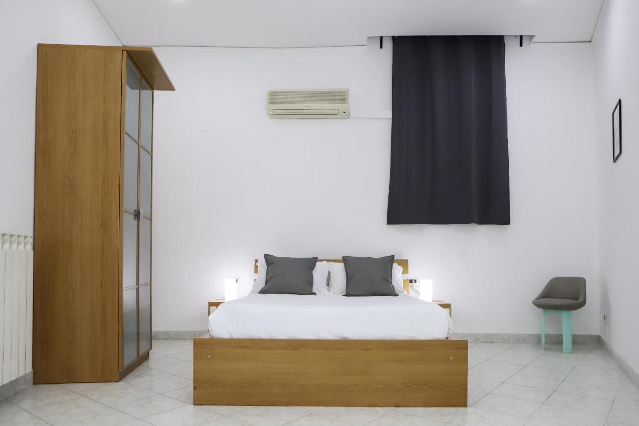 Modern Apartment At Piazza Del Gesu' By Wonderful Italy نابولي المظهر الخارجي الصورة