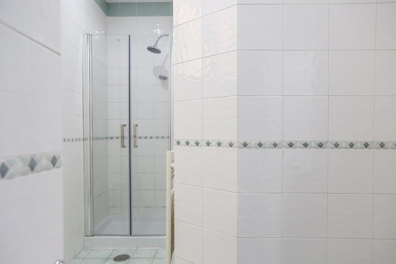 Modern Apartment At Piazza Del Gesu' By Wonderful Italy نابولي المظهر الخارجي الصورة